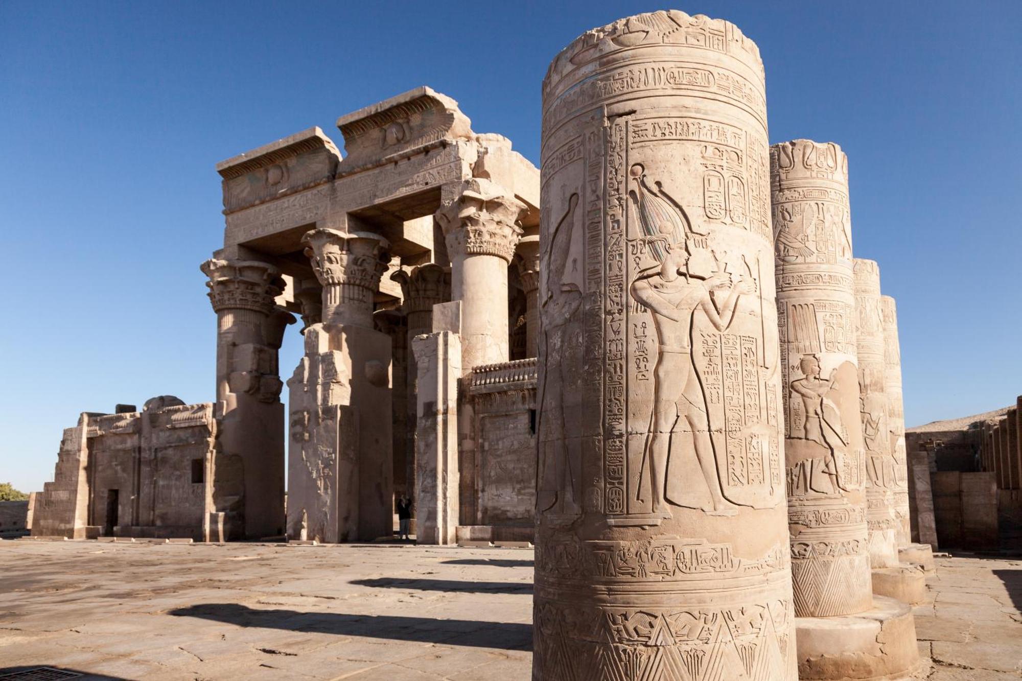 Moevenpick Royal Lily Nile Cruise, Every Monday Four Nights From Luxor, Every Friday Three Nights From Aswan - Including Excursions & Sightseeing エクステリア 写真