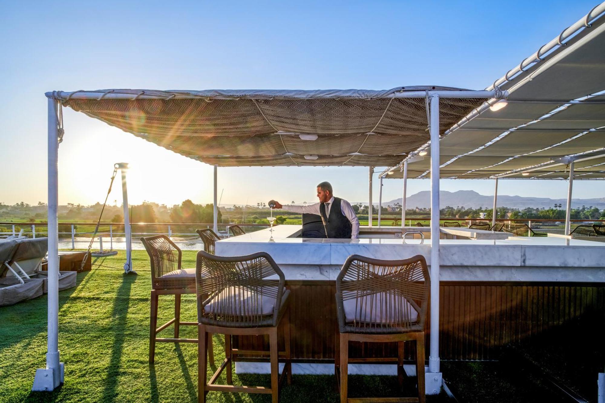 Moevenpick Royal Lily Nile Cruise, Every Monday Four Nights From Luxor, Every Friday Three Nights From Aswan - Including Excursions & Sightseeing エクステリア 写真