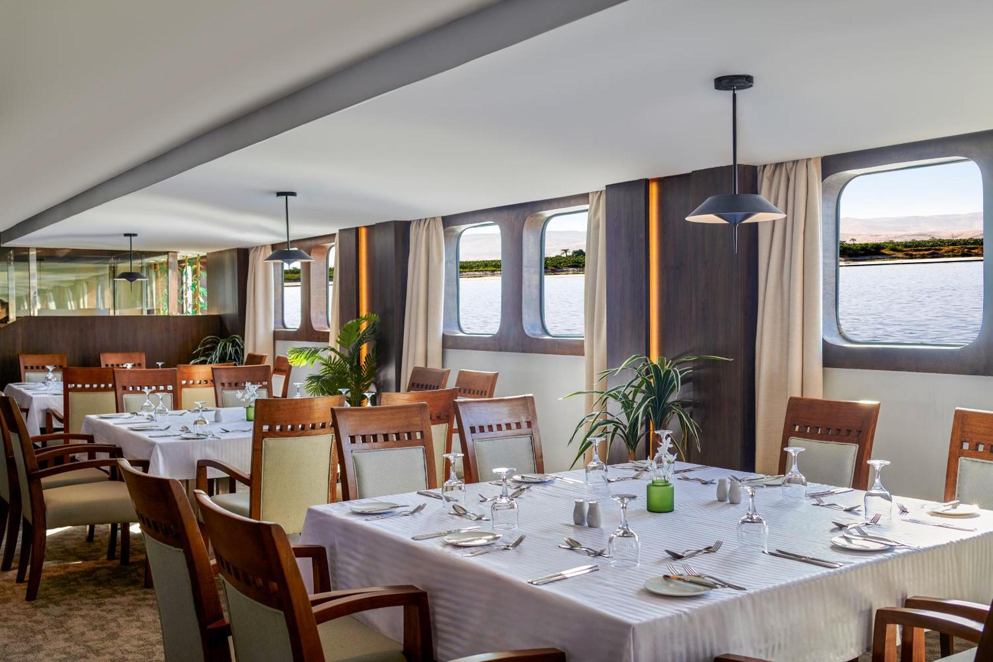 Moevenpick Royal Lily Nile Cruise, Every Monday Four Nights From Luxor, Every Friday Three Nights From Aswan - Including Excursions & Sightseeing エクステリア 写真